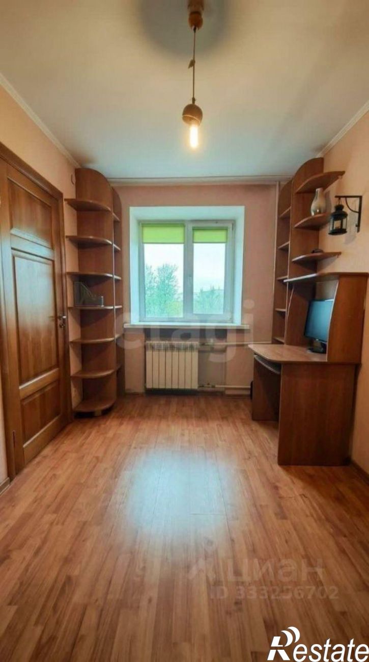 3-комн квартира ул Революции, 1а,  д. 1а