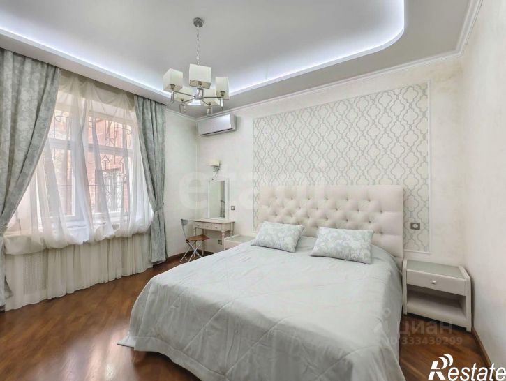 3-комн квартира ул Хохрякова, 4 1,  д. 4 1,  к. 1