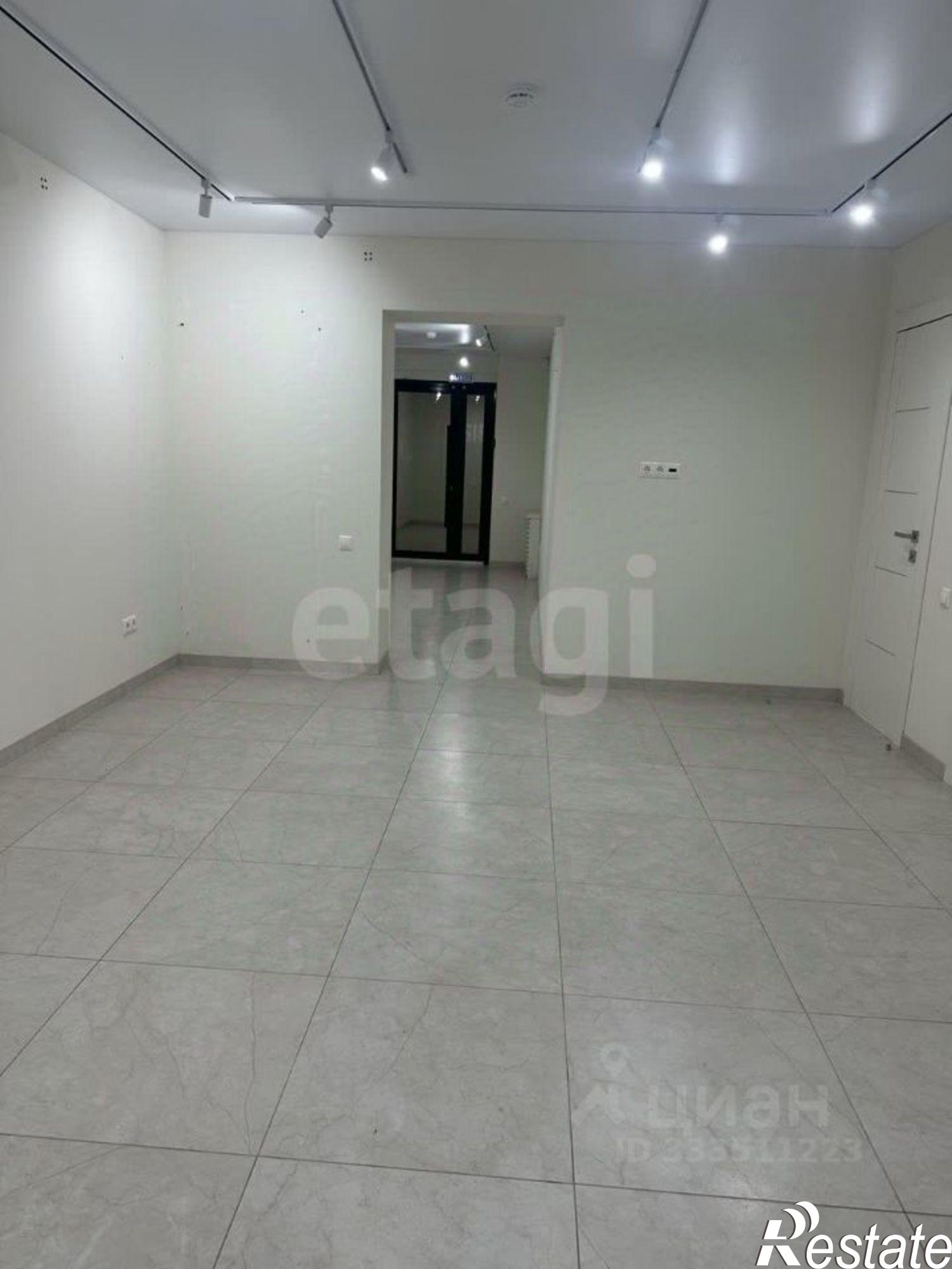 Купить торговое помещение за 12 462 600 рублей на ул Володарского, 33
