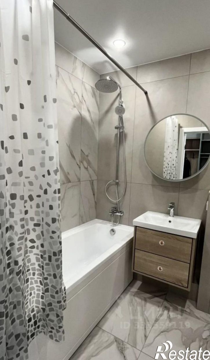 2-комн квартира ул Защитников Отечества, 30,  д. 30