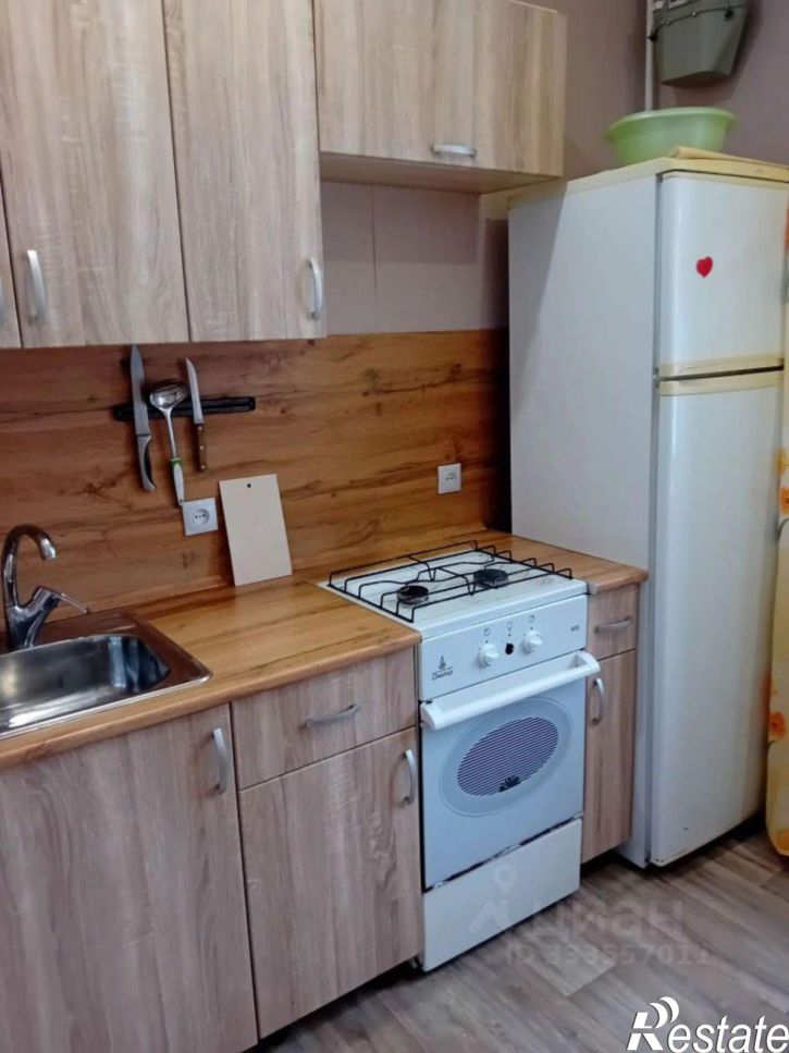 2-комн квартира улица 8 Августа, 49,  д. 49