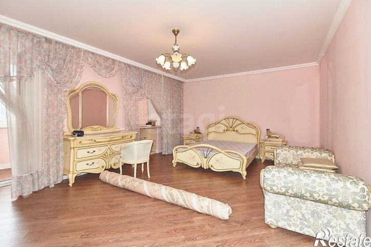 4-комн квартира улица Володарского, 9/1,  д. 9/1