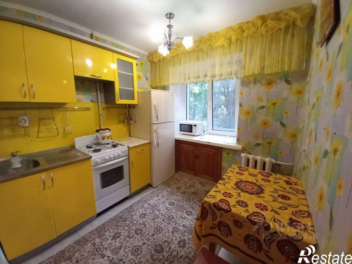 3-комн квартира улица 50 лет Октября, 51,  д. 51