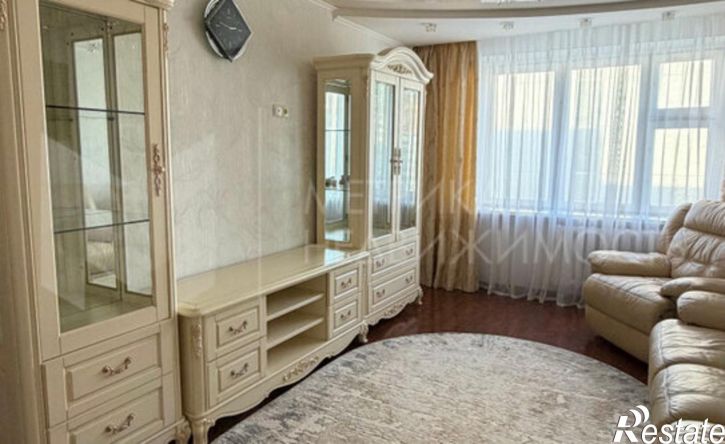 3-комн квартира улица Николая Семёнова, 27,  д. 27