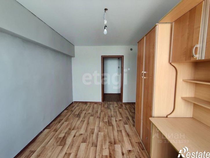 3-комн квартира улица Чекистов, 33,  д. 33