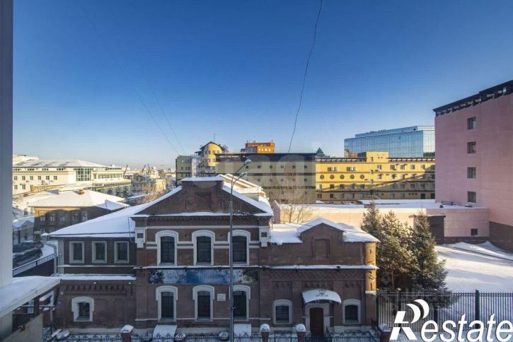 3-комн квартира улица Хохрякова, 32,  д. 32