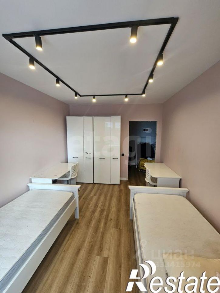 2-комн квартира Новгородская улица, 22,  д. 22