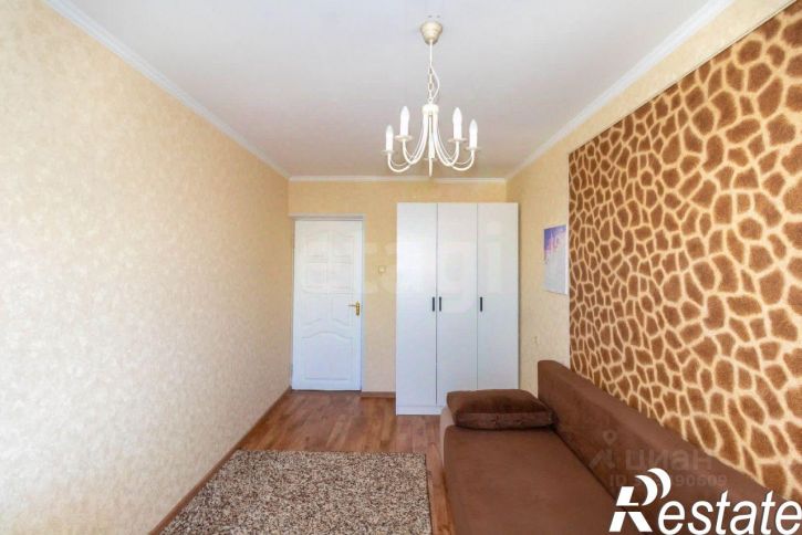 3-комн квартира улица Домостроителей, 4,  д. 4
