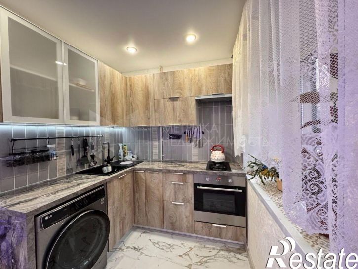 2-комн квартира улица Республики, 158,  д. 158