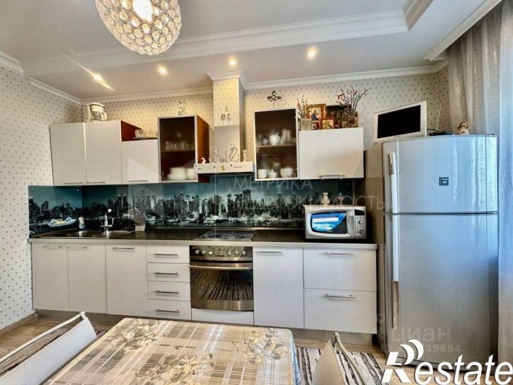 3-комн квартира улица Республики, 86 к1,  д. 86 к1