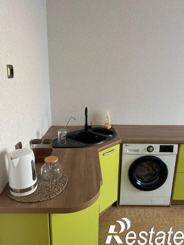 1-комн квартира улица Пермякова, 76 к3,  д. 76 к3