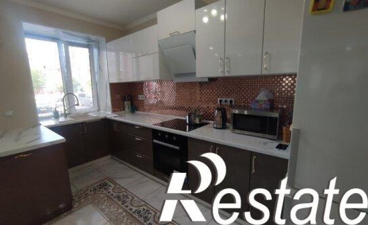 4-комн квартира улица Беляева, 31,  д. 31