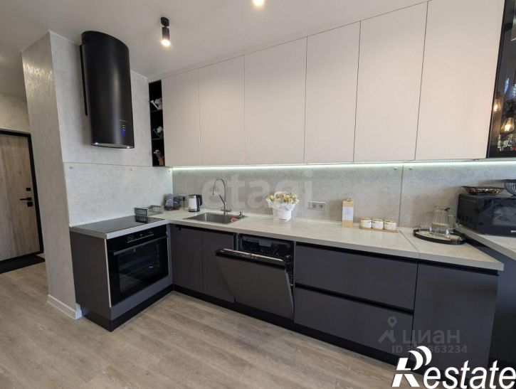 2-комн квартира улица Разведчика Кузнецова, 5/1,  д. 5/1