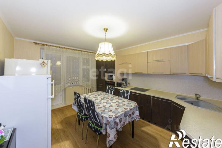 3-комн квартира улица Николая Семёнова, 27,  д. 27