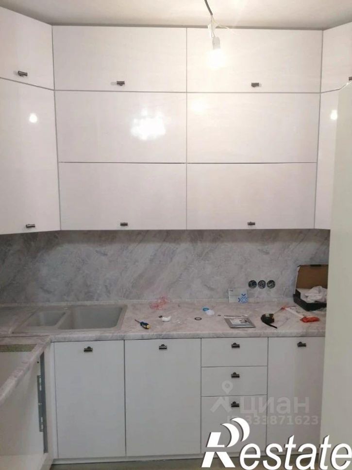 3-комн квартира улица Павла Шарова, 42,  д. 42