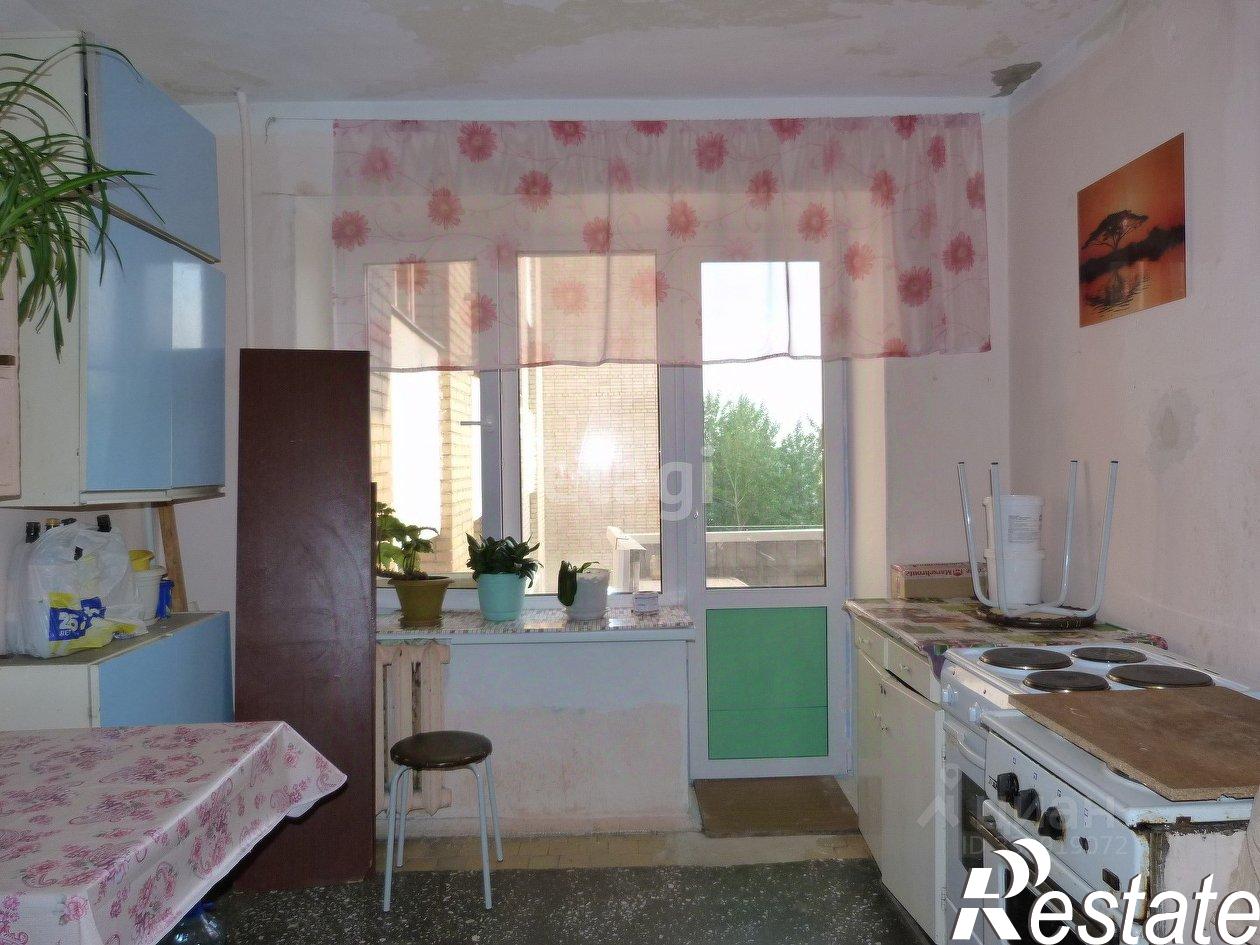 Купить комнату за 1 850 000 рублей на улица Республики, 218