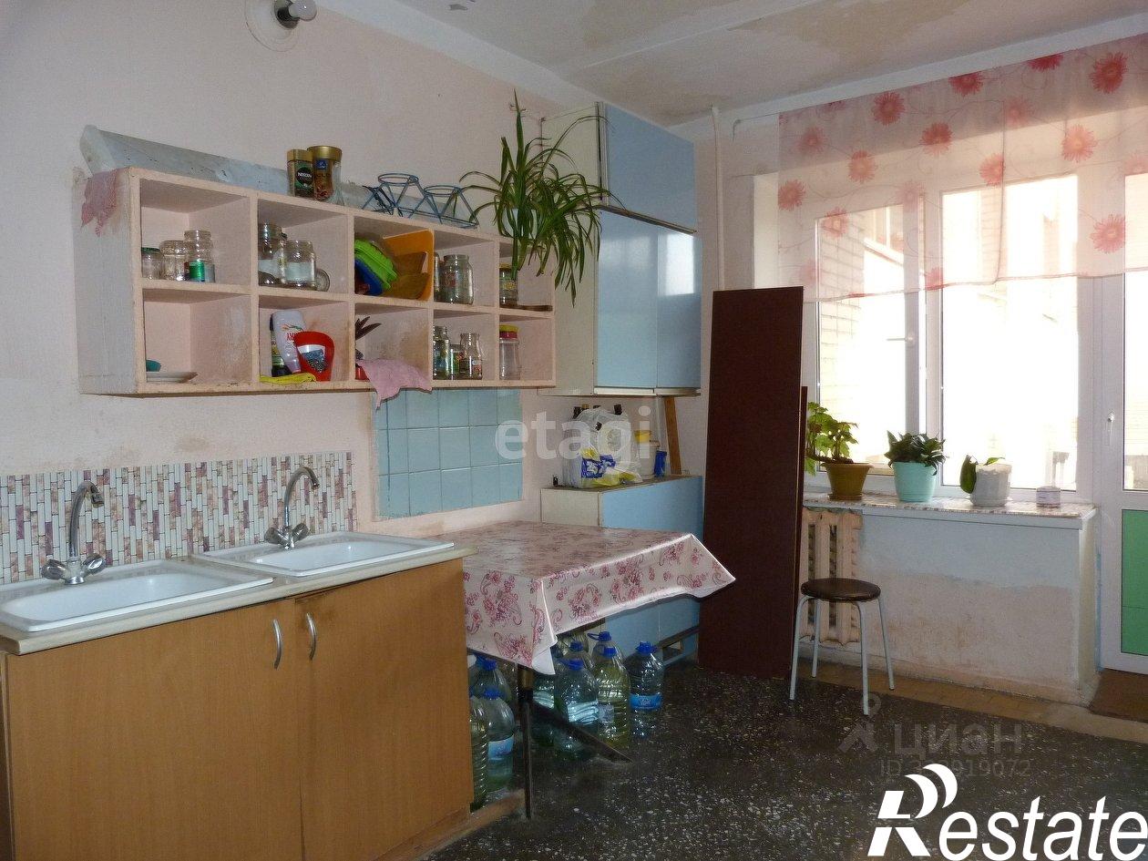 Купить комнату за 1 850 000 рублей на улица Республики, 218