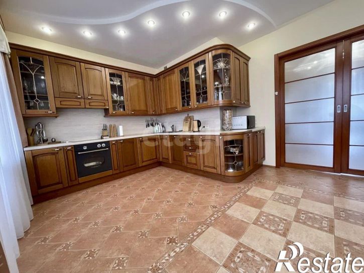 3-комн квартира улица Свердлова, 1,  д. 1