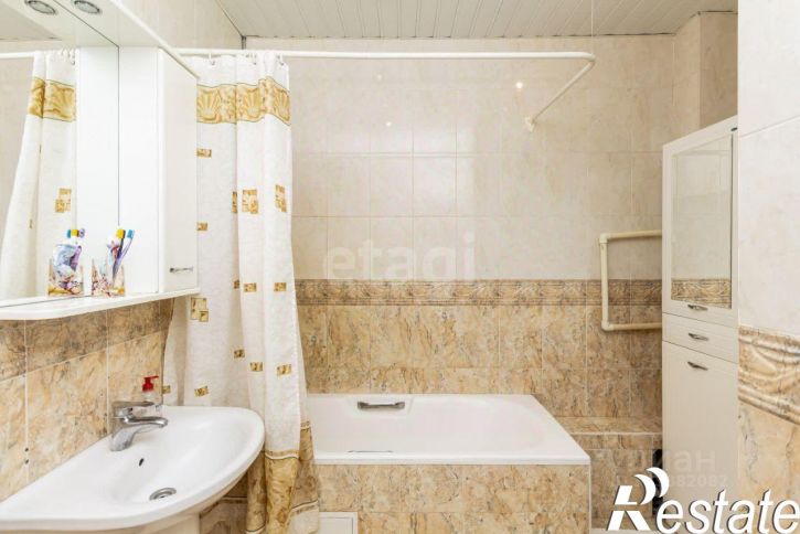 4-комн квартира улица Урицкого, 22,  д. 22