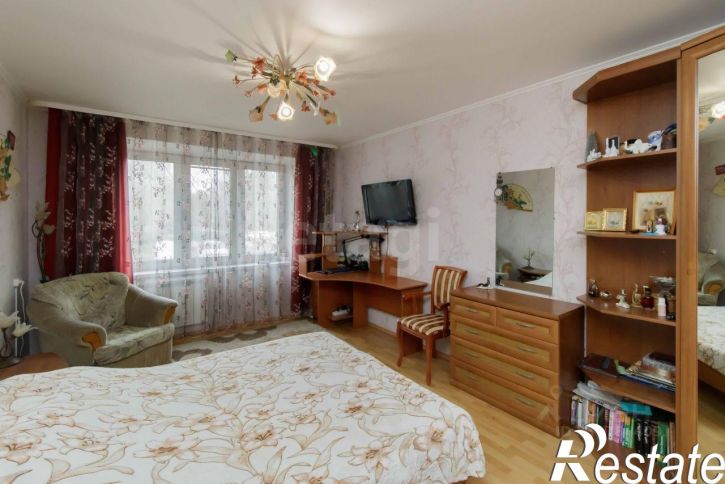 4-комн квартира Широтная улица, 83,  д. 83