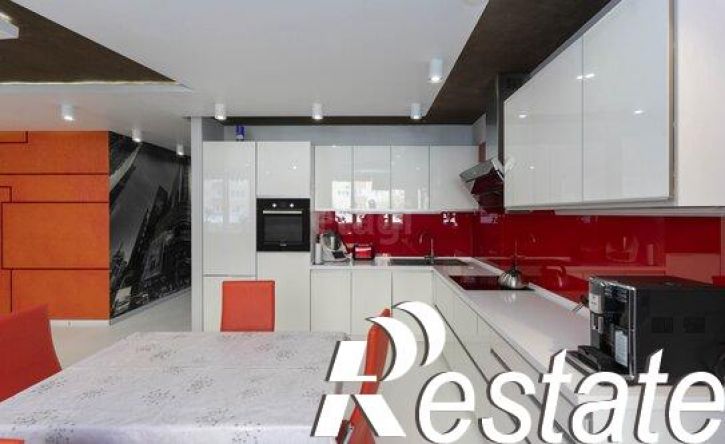 4-комн квартира бульвар Бориса Щербины, 22,  д. 22