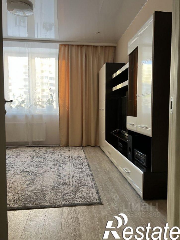 4-комн квартира улица Тимофея Чаркова, 81 к2,  д. 81 к2