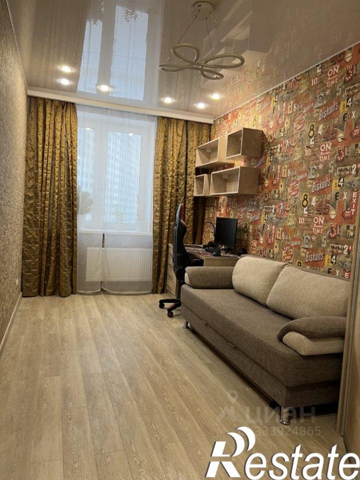 4-комн квартира улица Тимофея Чаркова, 81 к2,  д. 81 к2