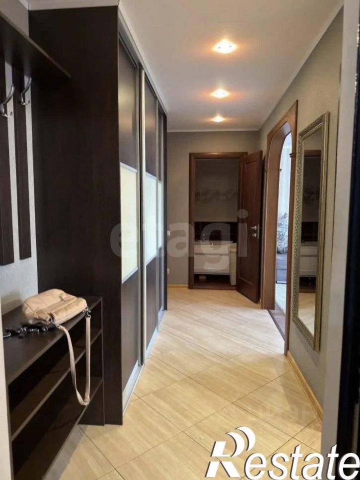 2-комн квартира улица Энергостроителей, 18,  д. 18