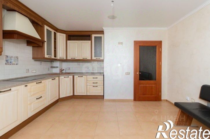 3-комн квартира улица Василия Гольцова, 28,  д. 28