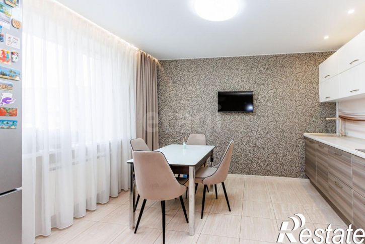 3-комн квартира улица Демьяна Бедного, 102,  д. 102