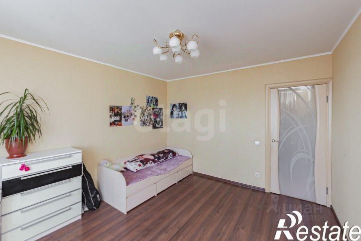3-комн квартира улица Николая Семёнова, 33,  д. 33