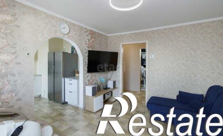 3-комн квартира улица Монтажников, 61,  д. 61