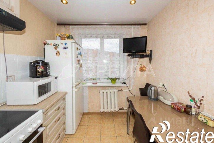 4-комн квартира улица Моторостроителей, 1,  д. 1
