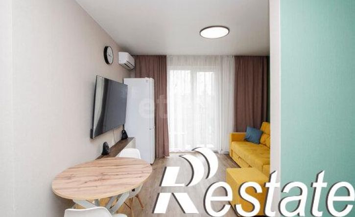 1-комн квартира улица Александра Звягина, 9,  д. 9
