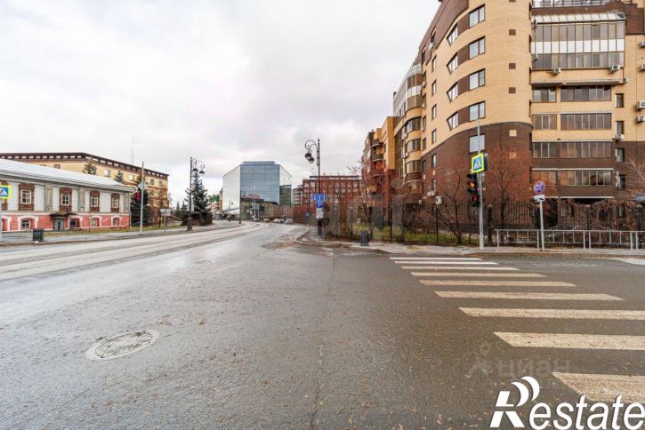 3-комн квартира улица Хохрякова, 45,  д. 45