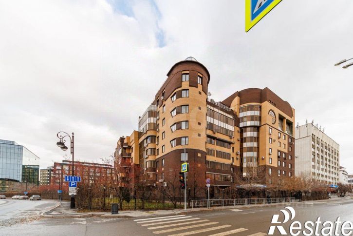 3-комн квартира улица Хохрякова, 45,  д. 45
