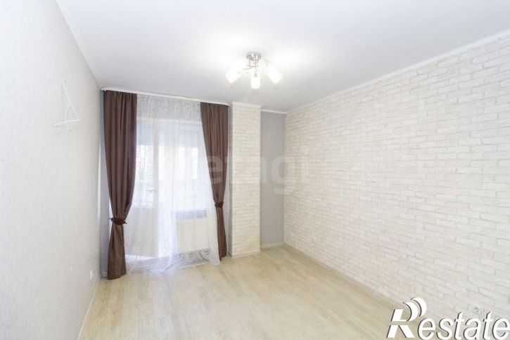 3-комн квартира Кремлёвская улица, 112 к1,  д. 112 к1