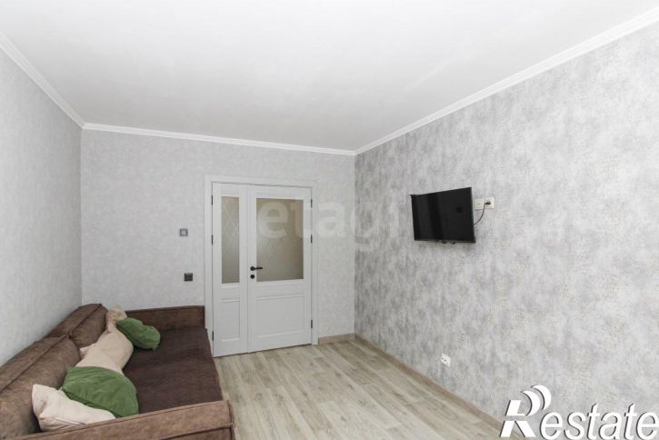 3-комн квартира улица Домостроителей, 18,  д. 18