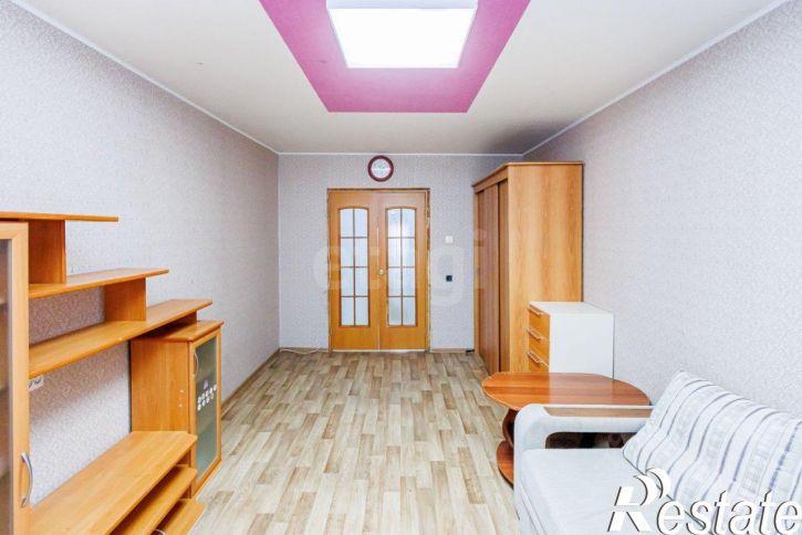 3-комн квартира улица Мельникайте, 130,  д. 130