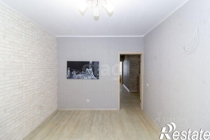 3-комн квартира Кремлёвская улица, 112 к1,  д. 112 к1