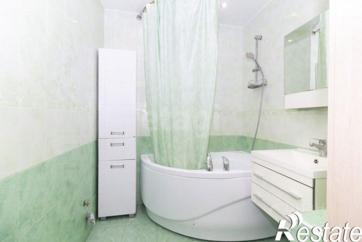 3-комн квартира Кремлёвская улица, 112 к1,  д. 112 к1