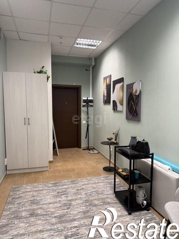Купить торговое помещение за 2 350 000 рублей на Полевая улица, 109 с1