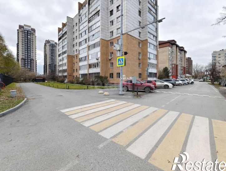 Гараж/парковка Каширская улица, 8А,  д. 8А