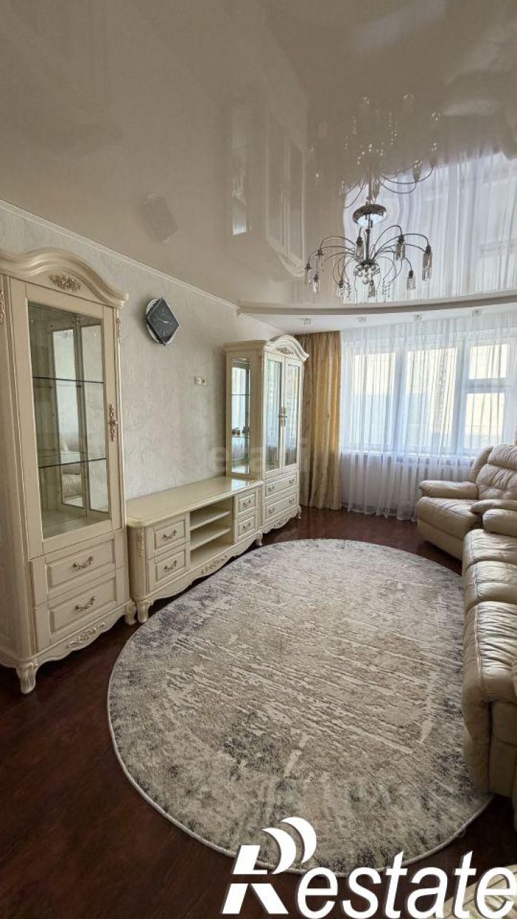 3-комн квартира улица Николая Семёнова, 27,  д. 27