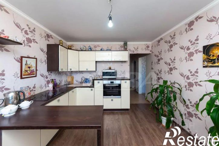 3-комн квартира улица Николая Семёнова, 27,  д. 27