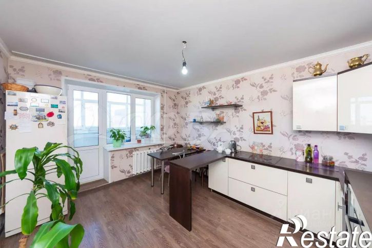 3-комн квартира улица Николая Семёнова, 27,  д. 27