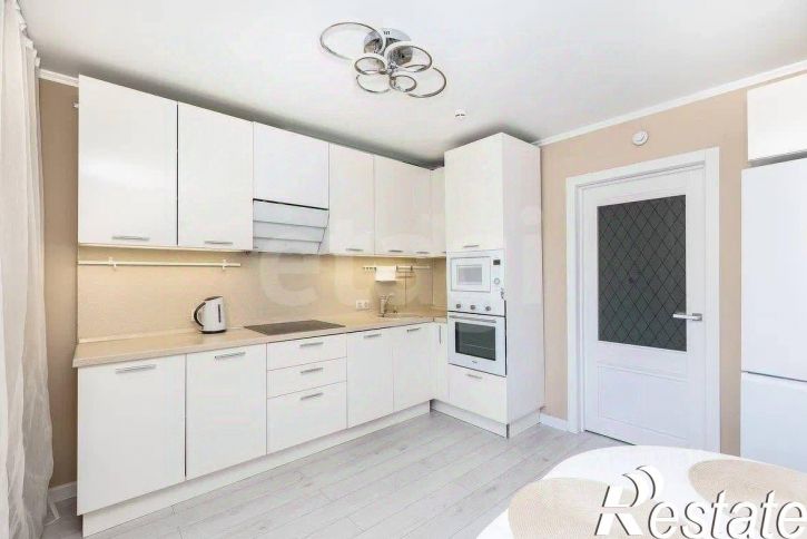 3-комн квартира улица Республики, 204 к13,  д. 204 к13