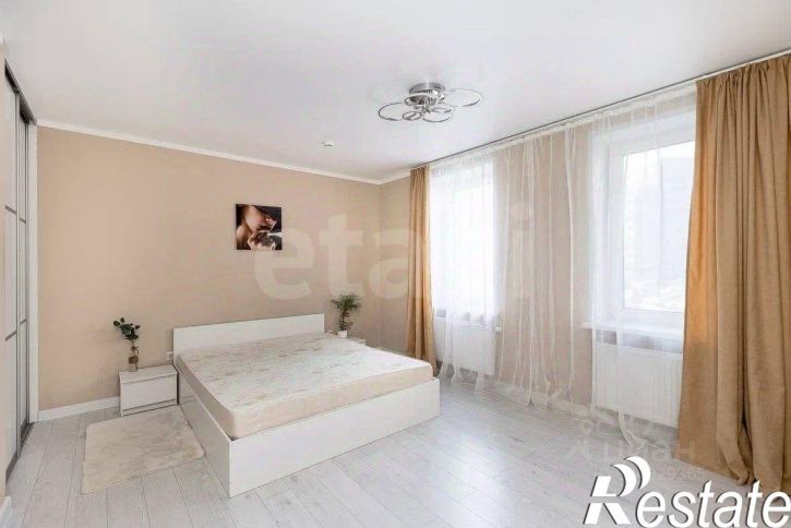 3-комн квартира улица Республики, 204 к13,  д. 204 к13