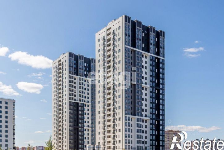 3-комн квартира улица Фармана Салманова, 24,  д. 24