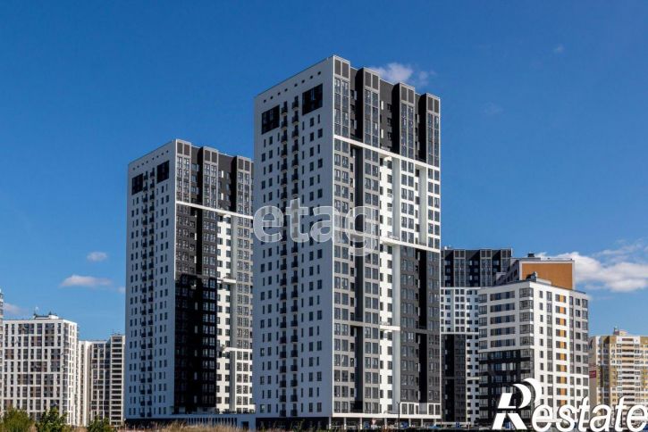 3-комн квартира улица Фармана Салманова, 24,  д. 24